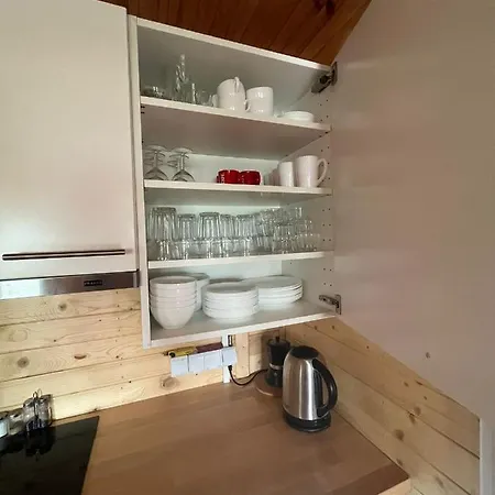 Letniskowy Nad Jeziorem, Las, Mazury 度假居 *