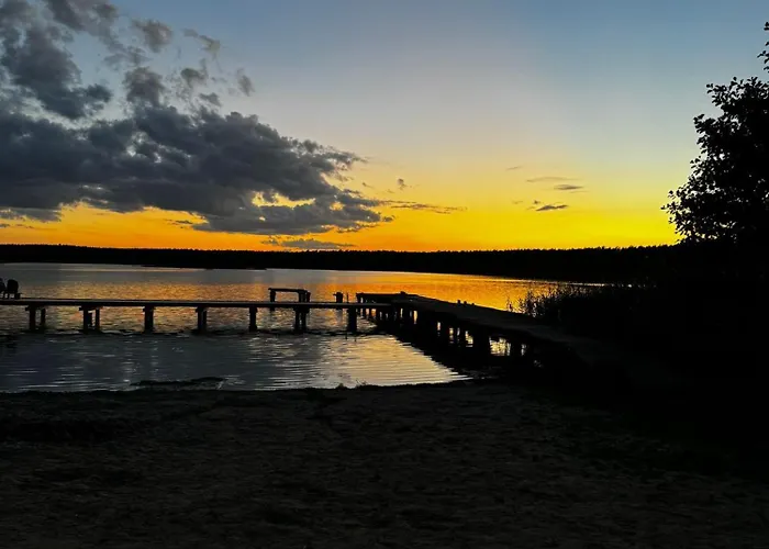 Letniskowy Nad Jeziorem, Las, Mazury *